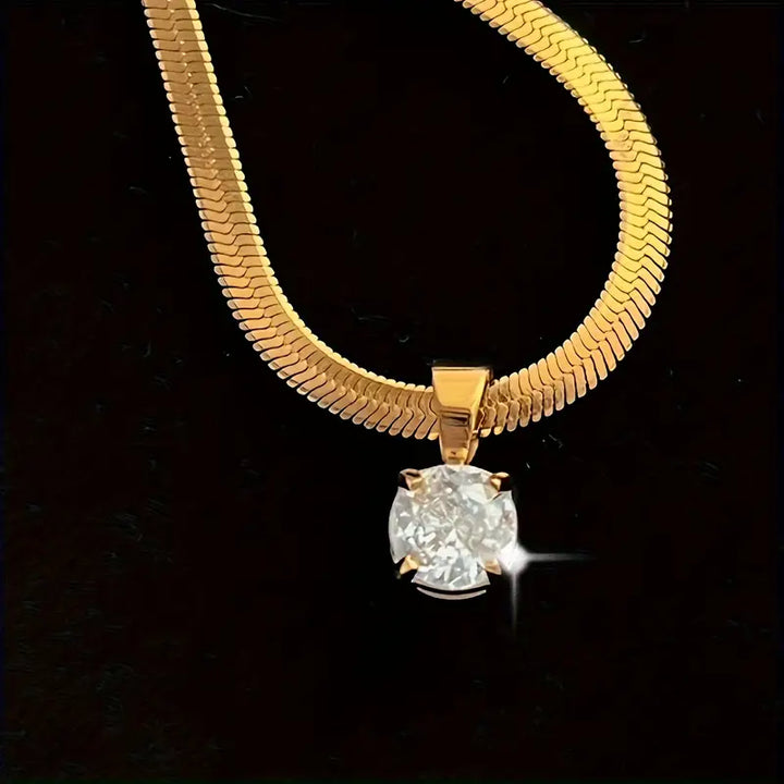Collier Pendentif Élégant en Strass