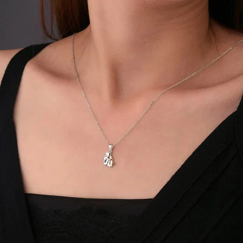 Collier Pendentif Câlin avec Boucles d'Oreilles Bonus – Offre à Durée Limitée
