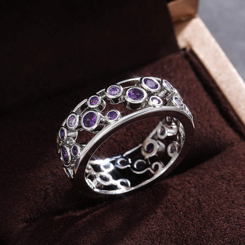 Bague en Argent avec Incrustations de Zircon
