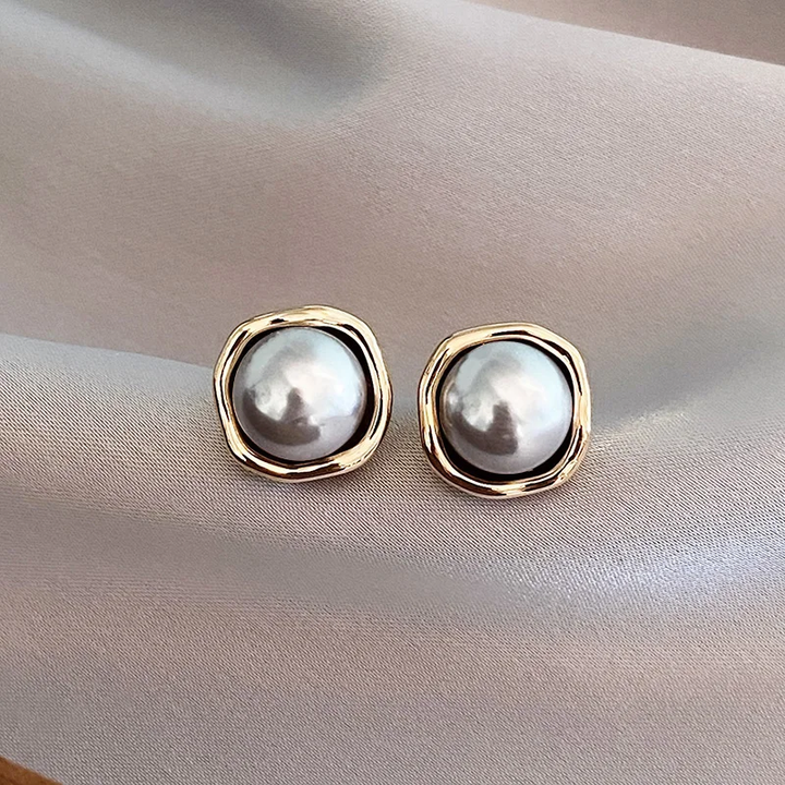 Boucles d'oreilles en perles noires élégantes